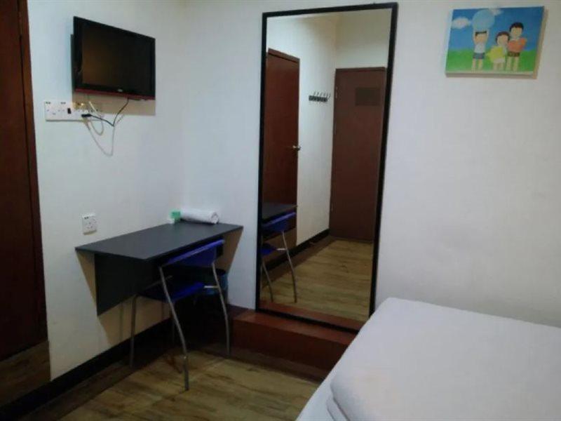 OYO 89847 Switz Paradise Hotel Kota Kinabalu Exterior foto